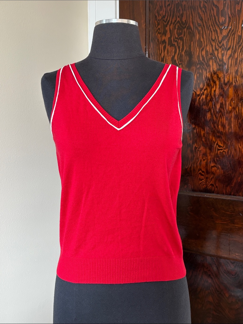 Silk Blend Red V-Neck Sleeveless Knit Top White Trim Sweater Vest Sweater Tank